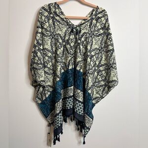Bohemian Patterned Poncho Size M